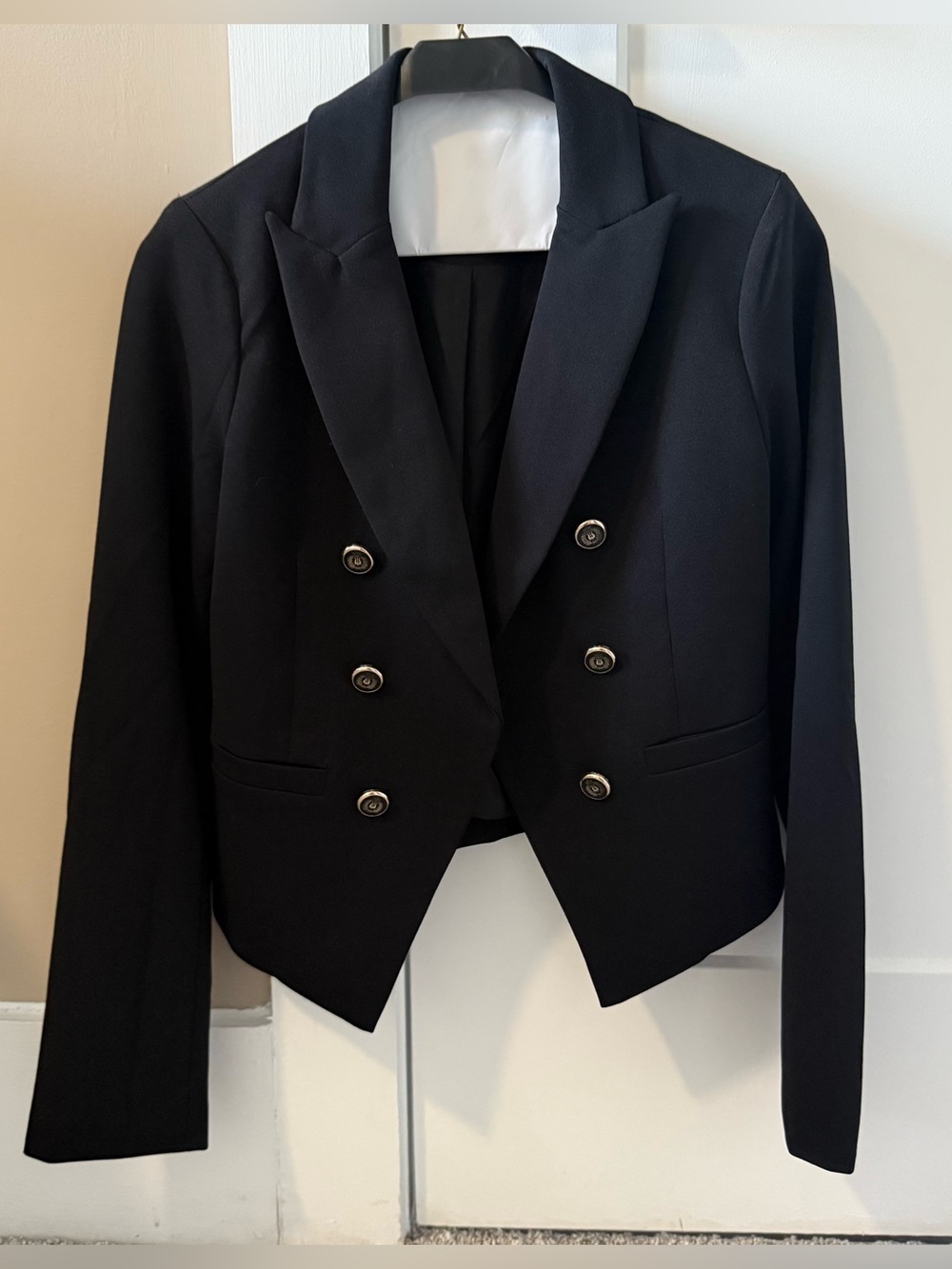 Zara Black Double-Breasted Cropped Blazer
